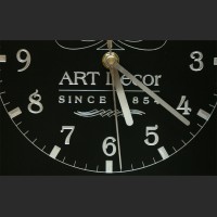 Zegar grawerowany z aluminium